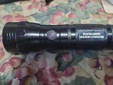 Whitecourt search and rescue small flashlight - Photo 6
