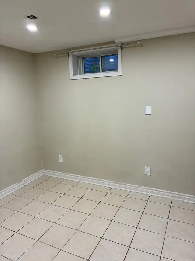 Unfurnished 1 bedroom in 2 Bedroom Basement