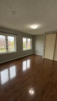 Room for Rent in Brampton | Detached House Near Williams Pkwy - Photo 11