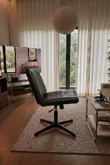 Armless Office Chair - Photo 4