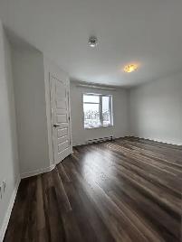 Maison, 3cc, 5 1/2, 2 parkings, AC, electros inclus - Photo 8