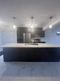 Maison, 3cc, 5 1/2, 2 parkings, AC, electros inclus - Photo 9