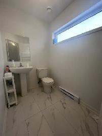 Maison, 3cc, 5 1/2, 2 parkings, AC, electros inclus - Photo 13