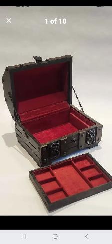 Vintage Large Pirate’s Treasure Chest Jewelry Box - Photo 9