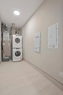 1 Bed, 1   Den Apartments Available NOW in Lucan, ON! - Photo 12