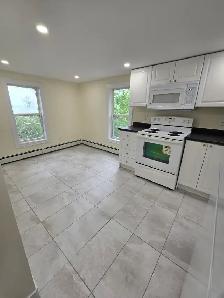 Renovated In-Suite Laundry | 11 Shore Ave Unit B - Heat Incl! - Photo 7