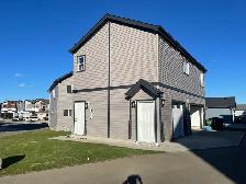2 Bedrooms brand new Garage Suite - Photo 2