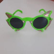 2LUNETTES SOLEIL ENFANTS 5'LONG UNE BLANCHE UNE VERTE: $5.00CHAQ - Photo 2