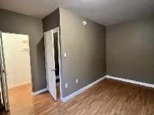 3 LEVEL SPACIOUS TOWNHOUSE | 286 CROWN DRIVE | AVAILABLE NOW! - Photo 7