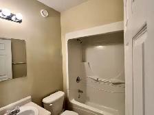 3 LEVEL SPACIOUS TOWNHOUSE | 286 CROWN DRIVE | AVAILABLE NOW! - Photo 12