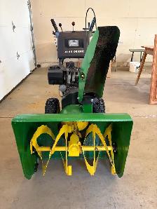John Deere snowblower - Photo 2