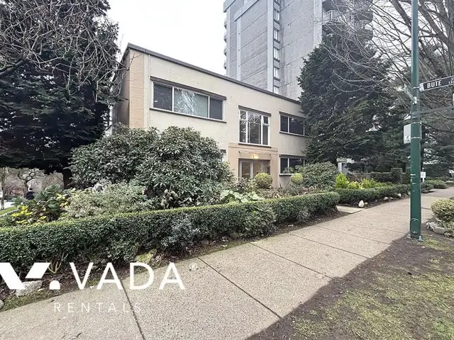 Valcrest Manor Studio Rental 10-1208 Burnaby St Vancouver: VADA