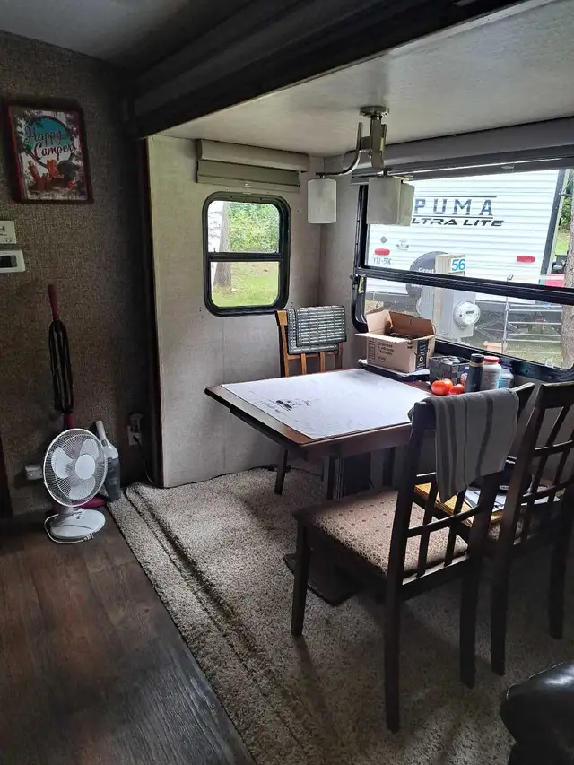 Camping trailer