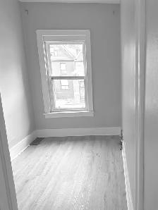 Recently Renovated One Bedroom Apartment - Photo 6