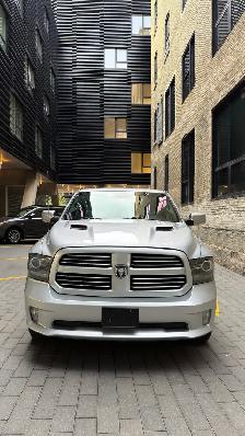 2016 RAM 1500 SPORT HEMI 4x4 'Clean title and safety' - Photo 5
