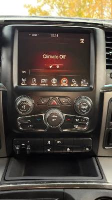 2016 RAM 1500 SPORT HEMI 4x4 'Clean title and safety' - Photo 9