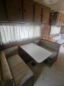 1980 Vintage Skylark Gooseneck Camper - Photo 8