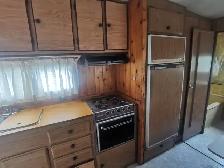 1980 Vintage Skylark Gooseneck Camper - Photo 9