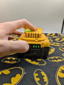DeWALT DCB204 4AH Battery 2023 (#189) - Photo 5