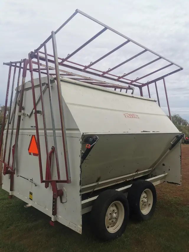 Patriot 310bu Creep Feeder