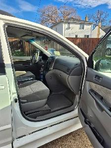 2009 Toyota Sienna side entry wheelchair accessible - Photo 7