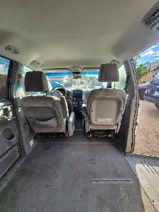 2009 Toyota Sienna side entry wheelchair accessible - Photo 10