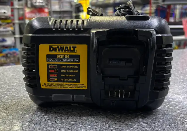 DeWalt 12/20V Rapid Charger