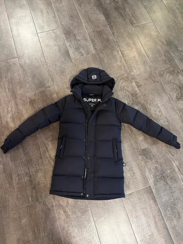 New without tags aritzia super puff midi winter jacket size 3xs