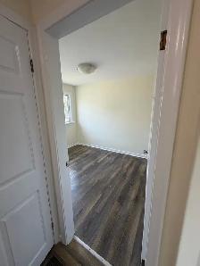 3 Story, 2 Bedrooms Townhouse - Photo 7