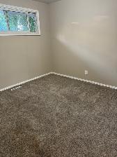 Meadowlark area- 4 bedroom house with Garage - Nov 1. - Photo 4