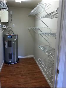 Ground floor 2 bedroom unit with ensuite washer dryer for Dec 1s - Photo 4