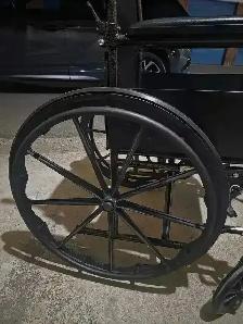 Wheelchair - Great Condition - Photo 2