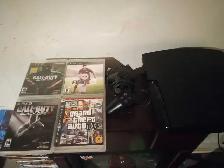 PS3   4 jeux et manette