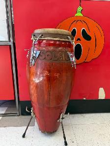 Conga / Tambour en bois 'Soleil' avec support