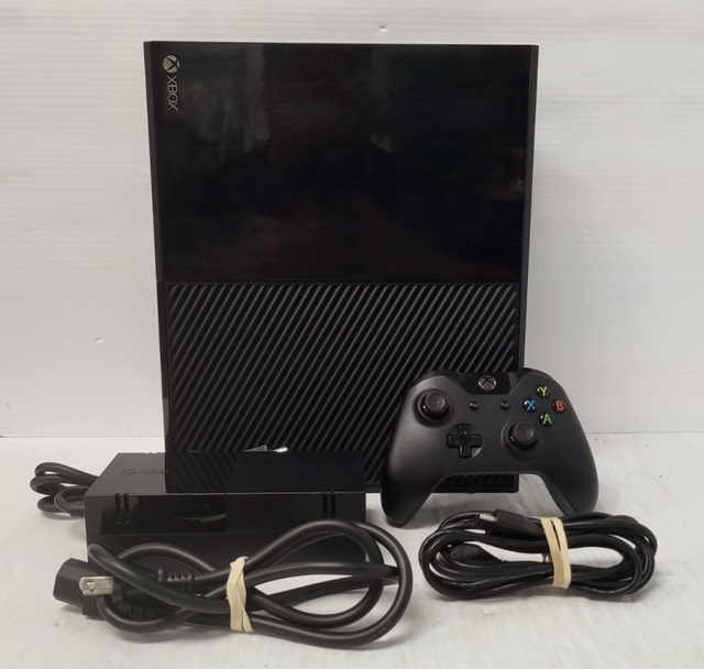 (N9743092) Microsoft 1540 XBox One Gaming Console - 500GB
