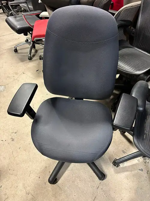 Global Granada Deluxe Ergonomic Task Chair!