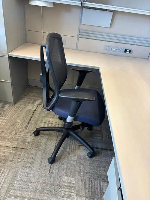 Allseating Fluid Mesh Chair!