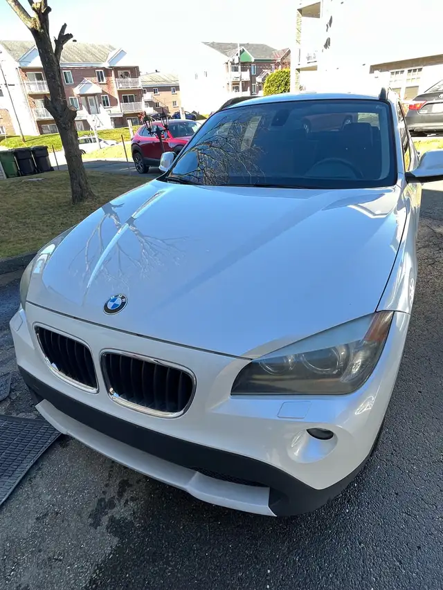 BMW X1. 2012