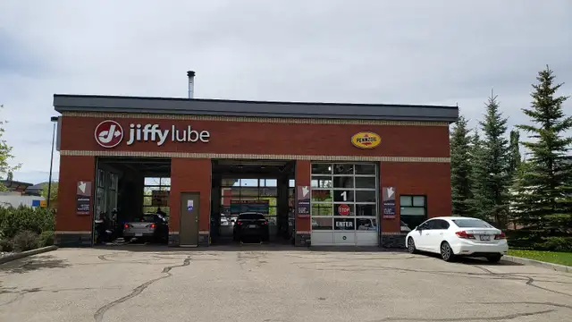 Lube & Tire Techs Wanted