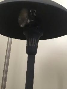 small black desk lamp - Photo 2