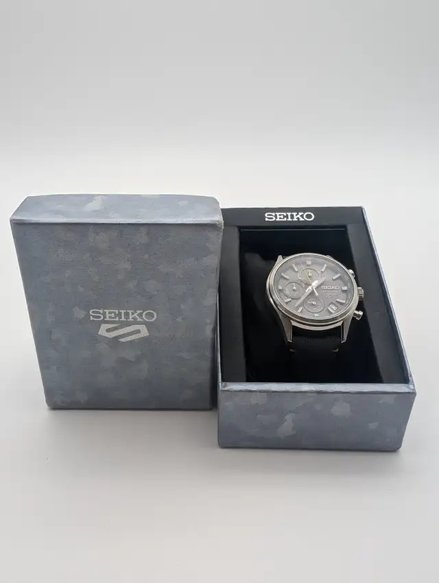 (B6930) Wristwatch Seiko 8T67-0050
