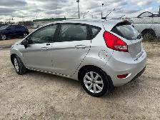2012 Ford Fiesta SE Clean title Safetied - Photo 3