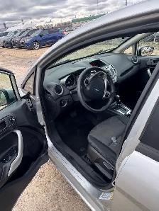2012 Ford Fiesta SE Clean title Safetied - Photo 9