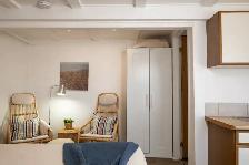 Room at Inn for Weekly Rent - Photo 4