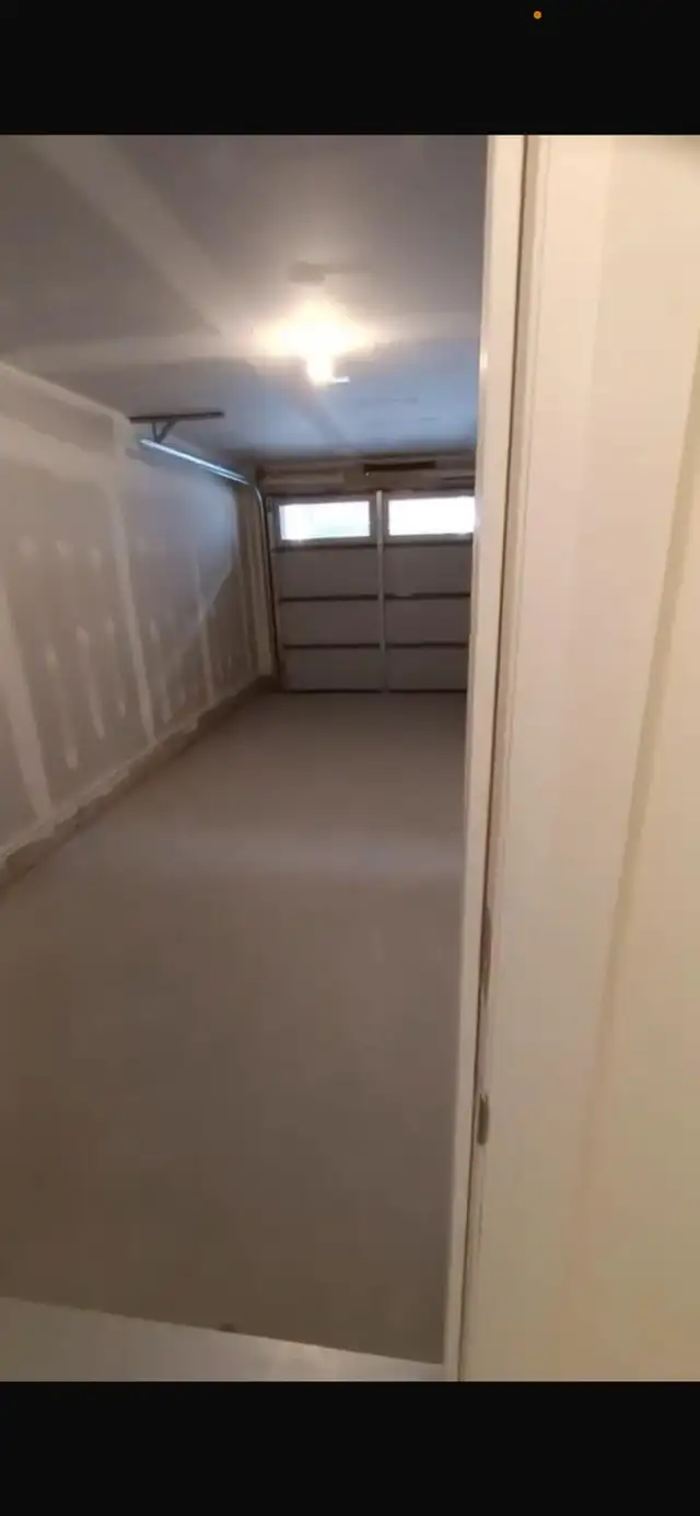 Charming 2-Bedroom Family Home for Rent in Brantford!