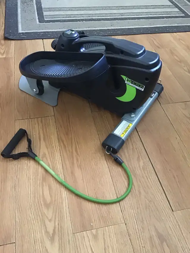 In motion exersice compact strider with resistance bands