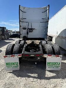 Truck for sale - Photo 5