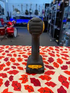 Dewalt driver with battery - dcf885 (44664) - Photo 2
