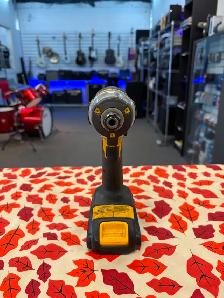 Dewalt driver with battery - dcf885 (44664) - Photo 4