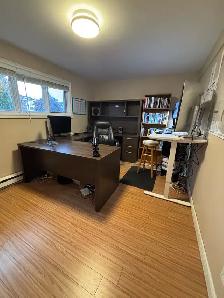 Fully Furnished 4 Bedroom Home - Photo 8